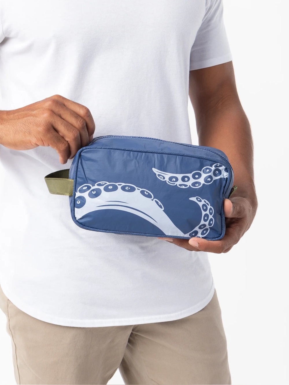 ALOHA COLLECTION DOPP KIT - HE'E